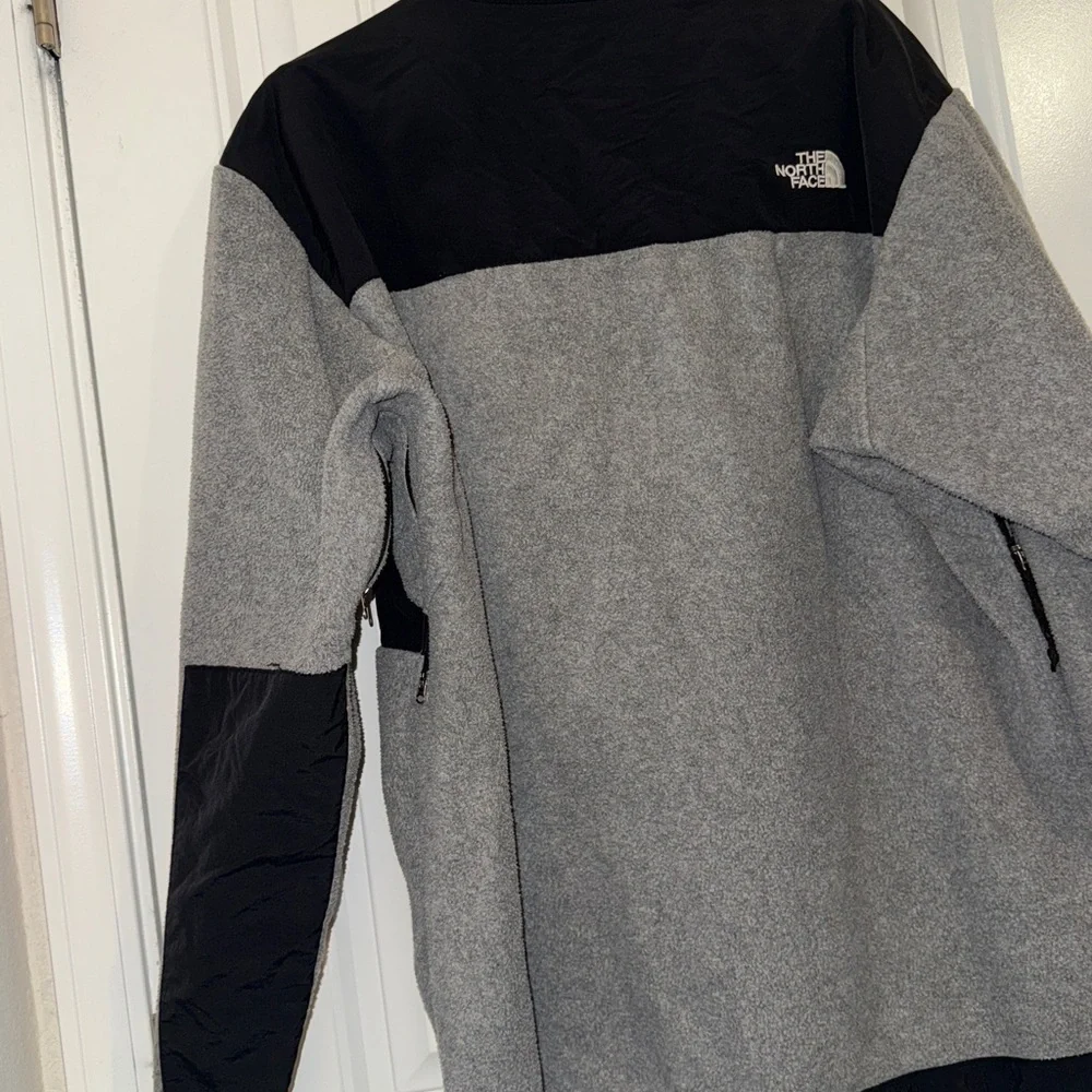 The North Face Men's Black and Gray Performance Jacket